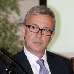 antofusetti's profile picture. l'uomo diventa ciò che contempla