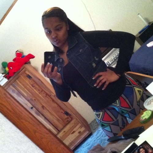 #TeamBENFORDS #TeamFREAK #TeamReal #TeamNOHoes #TeamDimples #TeamMixed.. My Tweets Are Public But, My Life Is Private