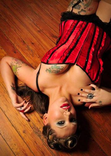 xxxHarlotOxxx's profile picture. Insane chick making 1 hilarious mistake at a time..lol.