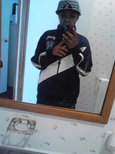 i got thtz new official swaqq !!! swaqqer all daii needz sme more folllwerz if yu knoe wat i mean yu follow me follow yu bak mi real name iz kid-swaqqer101987