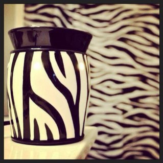 I love Scentsy and I want you to love it too Check out my facebook page too http://t.co/rqKM7I5A3P