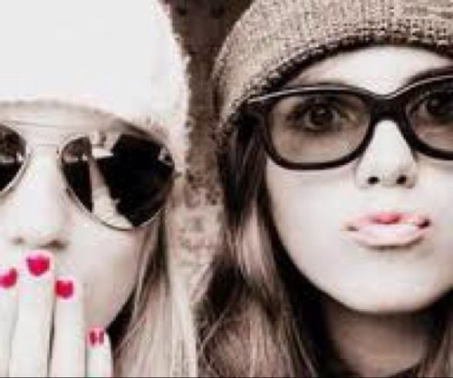 Whatwethink1234's profile picture. Class of 2016. ✌