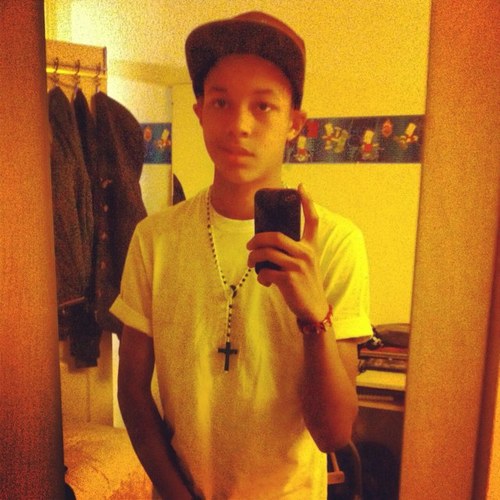 Young_Eloi's profile picture. Elòi Sheffield Skateboarding❤FOLLOWME I try to follow back I will have lots of folllowers 1 Day! INSTAGRAM: young_eloi KiK:Young_Eloi youtube: SyricShotZ