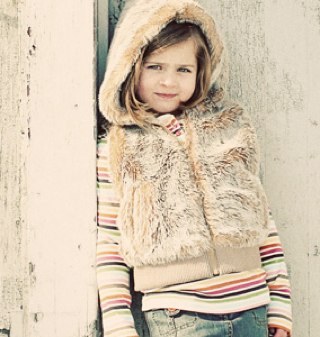 Hi, I'm Mila! I'm four years old and full of energy and spunk. My mommy is @AriaHalexoxo and my daddy is @FakingBarakat. I love them both very much!
