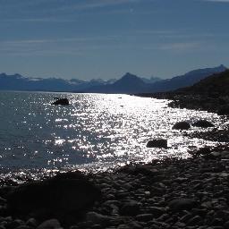 Periodista en El Calafate, Santa Cruz Argentina. Casado Con Marina desde 1998. Amante de la Naturaleza y la libertad.