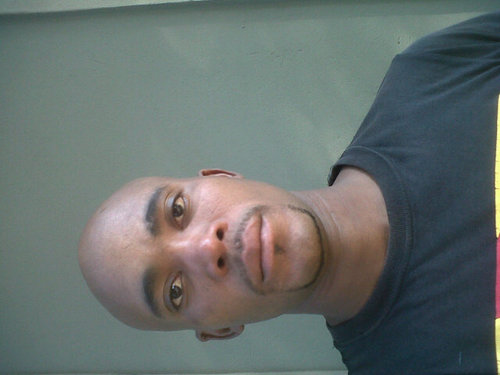 Ngiphakamisi zandla zombili njengo Gcabashe