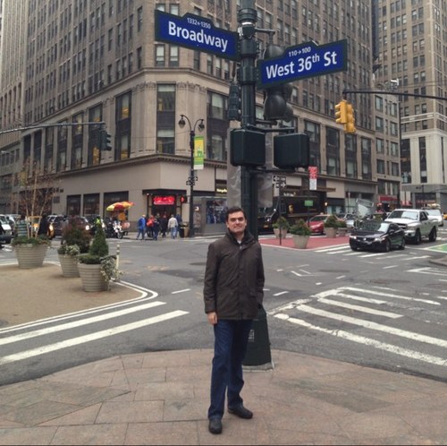 Hardmix01's profile picture. Gravity is working against me, gravity wants to bring me down.