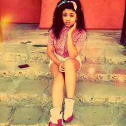 Hey i am Shadira akaa shadi follow me! single! flirty!