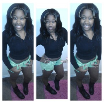 Free Darius Beetch` Follow My 3Hunna Pretty Ass & , Ionn Trust You Hoes Im Trynna Get RICH ! :)