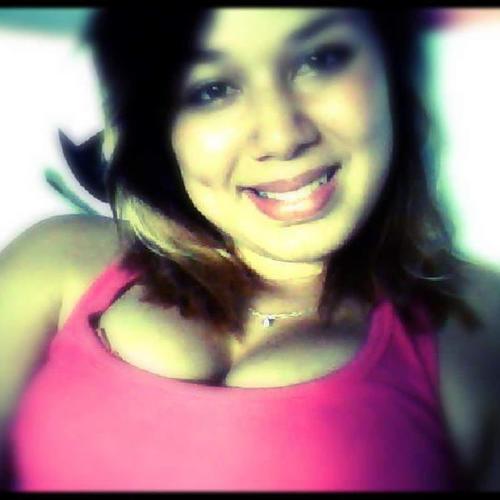 Amo cantar, dançar. tocar violão. jogar Handebol entre outra (: Face:http://t.co/Ub6sjDhX