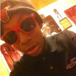 #G1GB,#TeamNike, #BallIsLife, Real niqqa keep it 3Hunna. All about that bread like a sandwhich. lhh Follow me #TeamFollowBack ;)