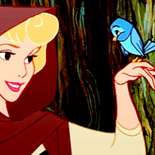 A beauty queen with big dreams. [RP]