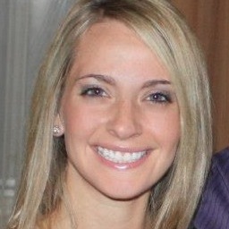Social media and advertising strategist, travel and entertainment blogger, and former Phillies ballgirl.