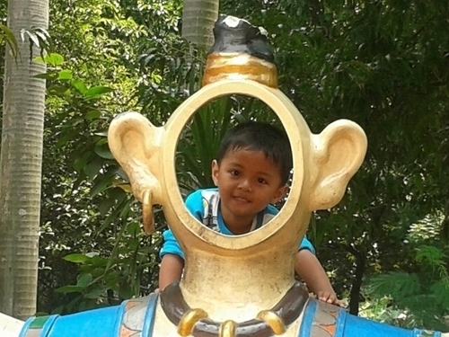 emakhanif's profile picture. cek