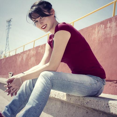 annipad's profile picture. Romántica,alegre,divertida .Me gusta ver peliculas podria hacerlo todo un dia sin aburrirme ,viajar, conocer ,aprender ,disfrutar ,VIVIR