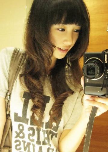 ฉันชื่อ 'เอเชีย' ทวีปเอเชียน่ะรู้จักมั้ย รู้จักก็ฟอลมาละกัน  ฉันเรียนที่ mistress highschool