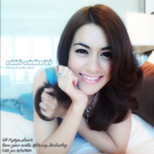 ผู้ชายไม่ใช่คณิต    ที่ผู้หญิงจะมาคิด   ผู้หญิงไม่ใช่วิทย์   ที่ผู้ชายจะมาทดลอง