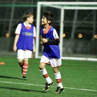 Guys plz follow me ☹!