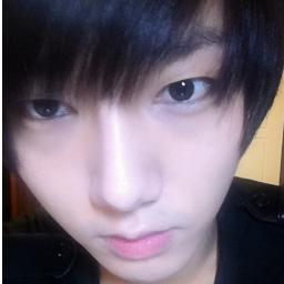 I want meet with my brother ;( i love my mother and my bias @shfly3424