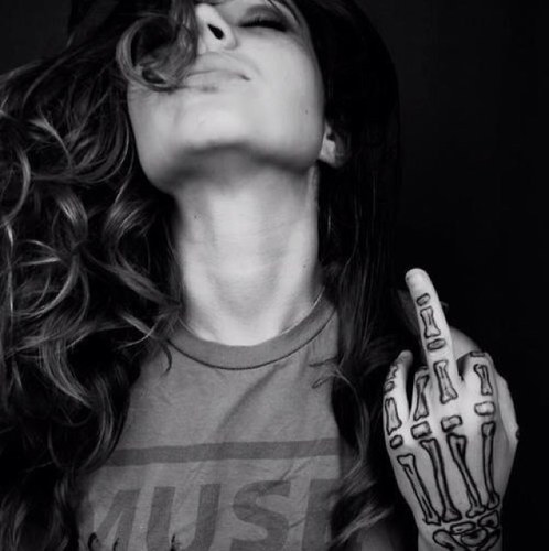 Sexy & Funny Bitch, 
I cuss, smoke,  drink,  fuck and Im not afraid to admit it
 Got my classy side and my slutty side But dont we all?
KIK OMGBitchTweets