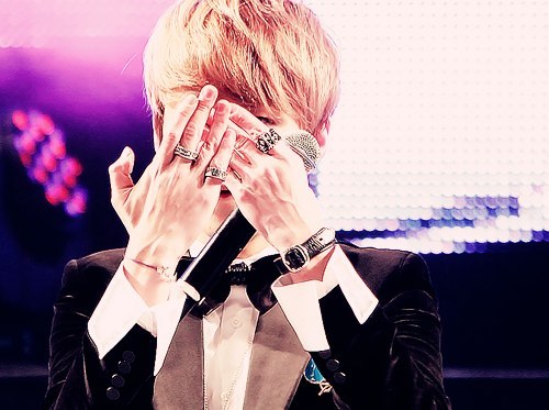 RenRenReen's profile picture. Hi!:) I am #directioner =) #kpop #followback