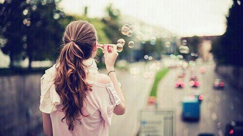 لـ كُـل قـلب حكـايـة .. وٌ الحكـايـا آسـرار لآْ تحكٰـى..!