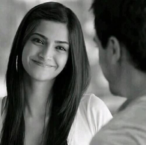 ليسَ هُناک قليليّ حظ هُناکَ ﻣن يُحبہ اللّہ فَ يبٺلِيہٌ ♥