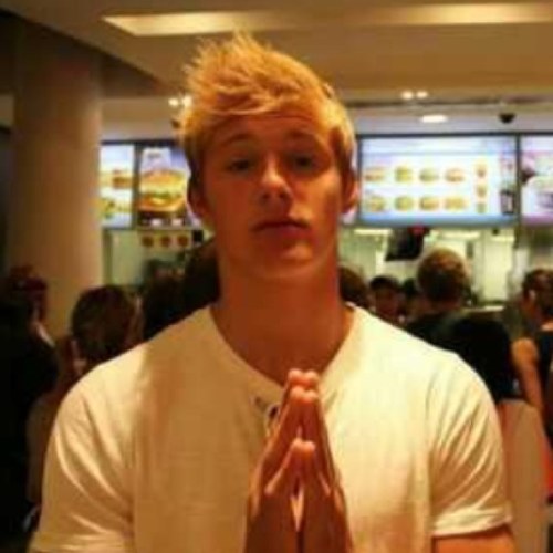 Cato_HadleyPN2's profile picture. This is my backup account for @Catoswordkiller. I am Cato Hadley, the sexy Career from District 2. I am in love with the PERFECT @KnivesClove {RP}