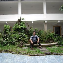 I am Thien Hoang. I like travel, martial arts, read books, listen music, sports, gardening,...