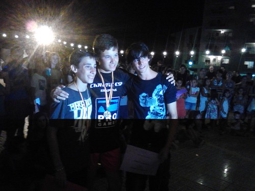 Gamer del COD Fedeer y Trickshooter bastante bueno y un chaval muy extrovertido