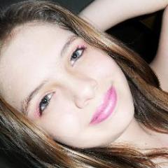 Eu te amo. Mesmo negando. Mesmo deixando você ir. Mesmo não te pedindo pra ficar. Mesmo estando longe, eu te amo. E amo mesmo.