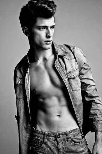I can bend fire, earth, air and water to my touch I married @shinningkatniss and loving every second of it. #bfffe @BurnedSparks :3 #Hybrid