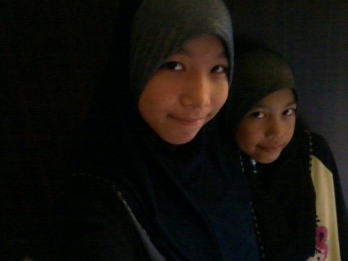 HyE ! Saye Syamimi Athirah ... ^_^ Saye Suke Berkawan ... Bila Berkawan,Kawan Lah Selama-Lamanya ... ^_^