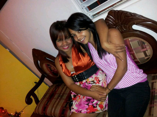 #AficiaDeMiDios ♥.♥..Amo a Dios sobre todo,me gusta comer y cantar. I'm As sweet as honey #amantedelChocolate  #FeelingLove♥ :P.. #followMe