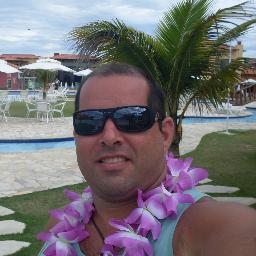 ♬ ♪ EU SOU GUERREIRO ♬ ♪

♬ ♪ SOU TRABALHADOR ♬ ♪

♬ ♪ TODO DIA,VOU ENCARAR ♬ ♪

♬ ♪ COM FÉ EM DEUS ♬ ♪

♬ ♪ E NA MINHA BATALHA...♬ ♪