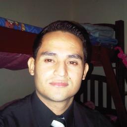 productor independiente de comedia, y el que me conoce sabe que tambien soy modelo de ropa interior como mi padre.
