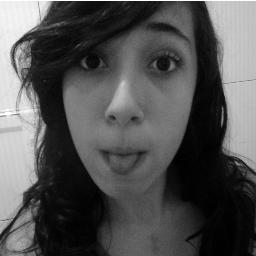Uma menina me ensinou,quase tudo que eu sei,era quase escravidão,mas ela me tratava como um rei
ela fazia muitos planos,planos,planoos (8)