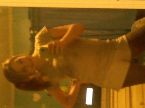 Well.. im 12 years young.. see that blue button?? Id tap that(;