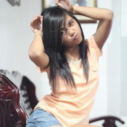 just a simple girl with a simple dream !!