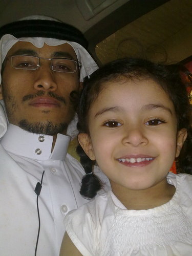 اللهم رحمتك ارجوا فلا تكلني الى نفسي طرفة عين… اللهم ارحم والدي ّ ووالد والدي ّ..