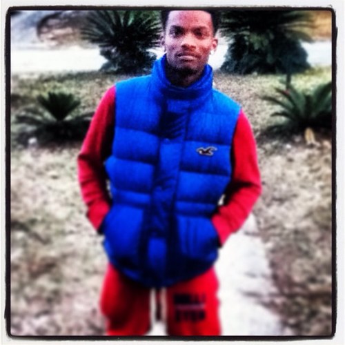 This wat i say bitches fuck like niggas nd we all kno it.... nd than we got some niggas that fight like bitches.... Follow me truuu shit