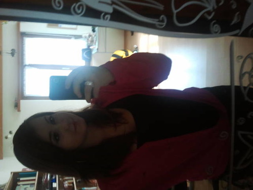 Ich habe braune Augen und braune Haare.I have brown eyes and brown hairs.