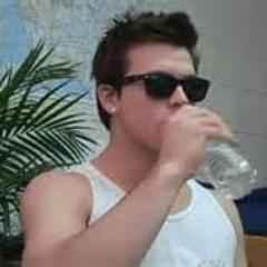 just a high schooler that loves to get drunk #BroLife