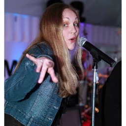 ChandraRussell's profile picture. Singer, Songwriter, Musician, Mother, Daughter, Sister, Friend.