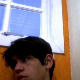 tipo só segui ai qe eu sigo de volta
