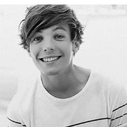 I'm 17 i stole my sisters account my names Alex i love Niall James Horan and Louis Tomlinson