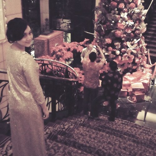 be grateful for Allah. I'm in a world of magic, always loving my husband and my little omar♥♥