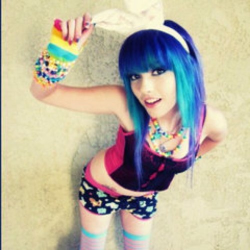 The name's Makayla! I'm a mystery. @IFauxJames is my BFF :D Wanna know more? Talk to me and get to know me :)          ||Single||
