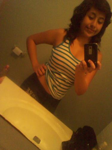 I`m Taken ♥ / 090512 / Hulises & Mariana / & The Beestfriend Is Julissa ♥
