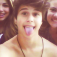 Ai , eu começei a acreditar que nem todo principe , andam a cavalos , Te amo @pedronegrini , meu principe perfeito 3 feito:8/7/12